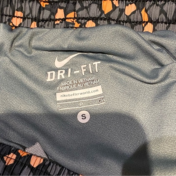 Nike Tempo Running Shorts | small - Picture 3 of 3